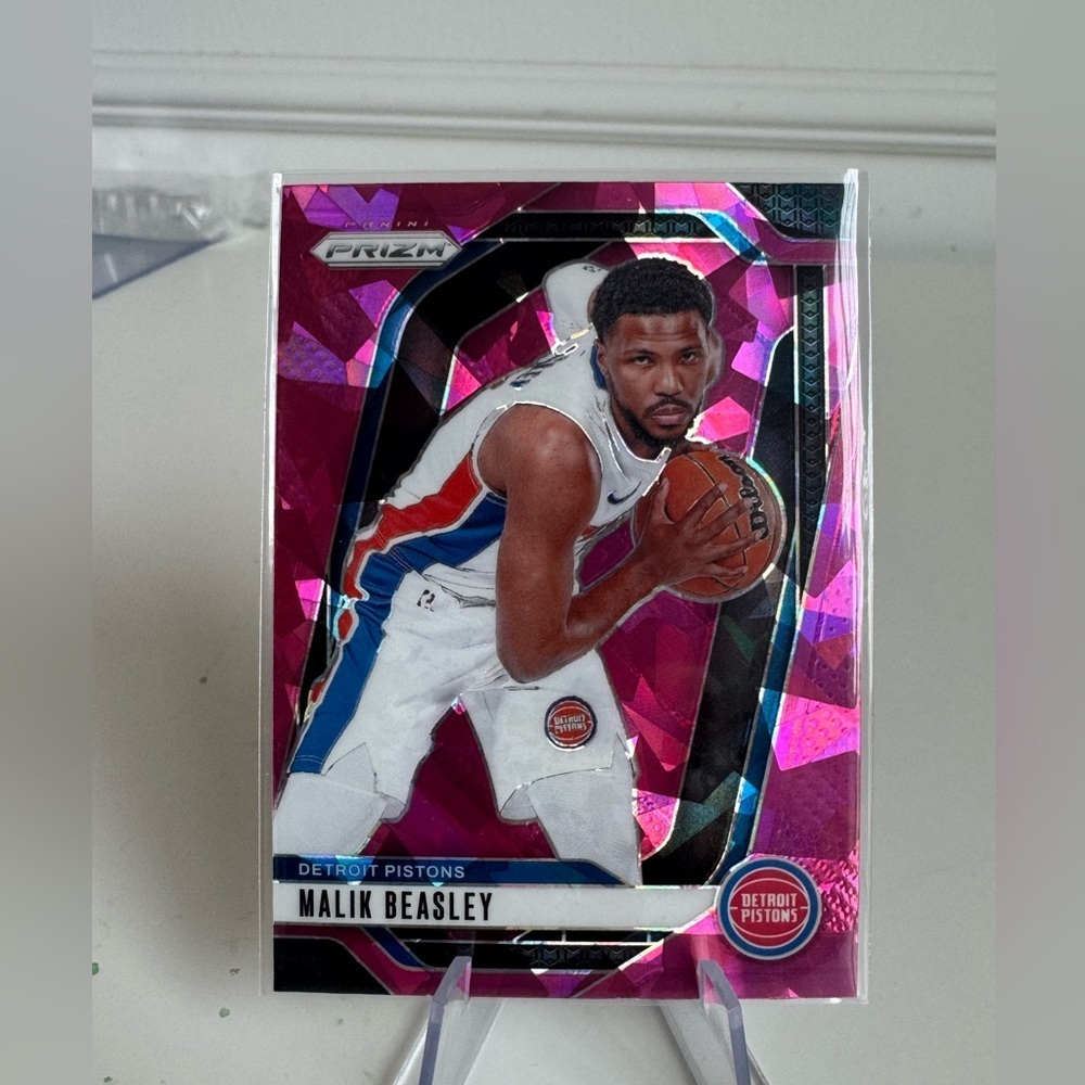 2024 2025 Panini Prizm Malik Beasley Pink Cracked Ice Prizm. Mint condition